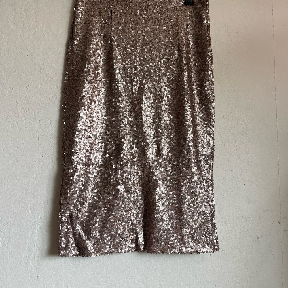 Glamorous Sequin Pencil Skirt in Sparkling Silver